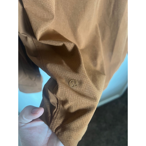 Men's Lululemon Long Sleeve overshirt Brown Casual Button Down Medium - Picture 7 of 7